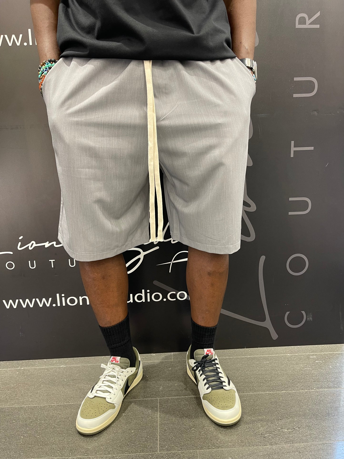 BERMUDA GREY DIS MOI PARIS COM CROCE