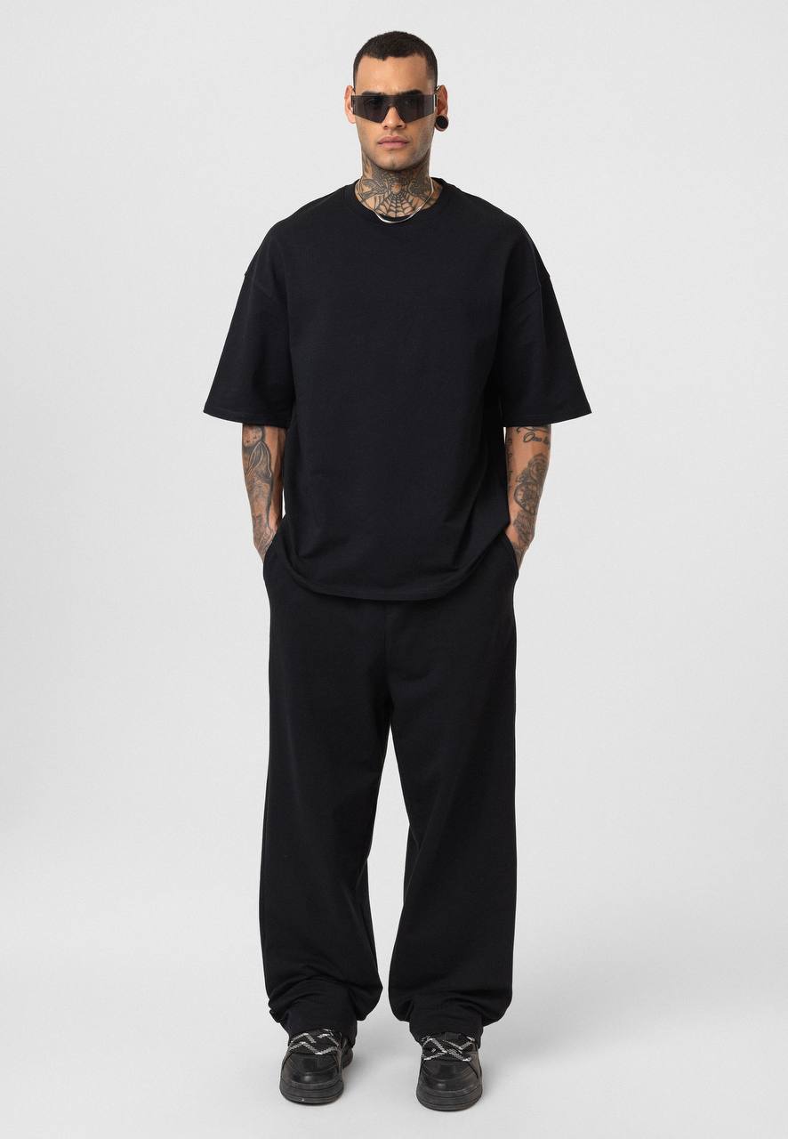 PANTAOVERSIZE BLACK MODEL